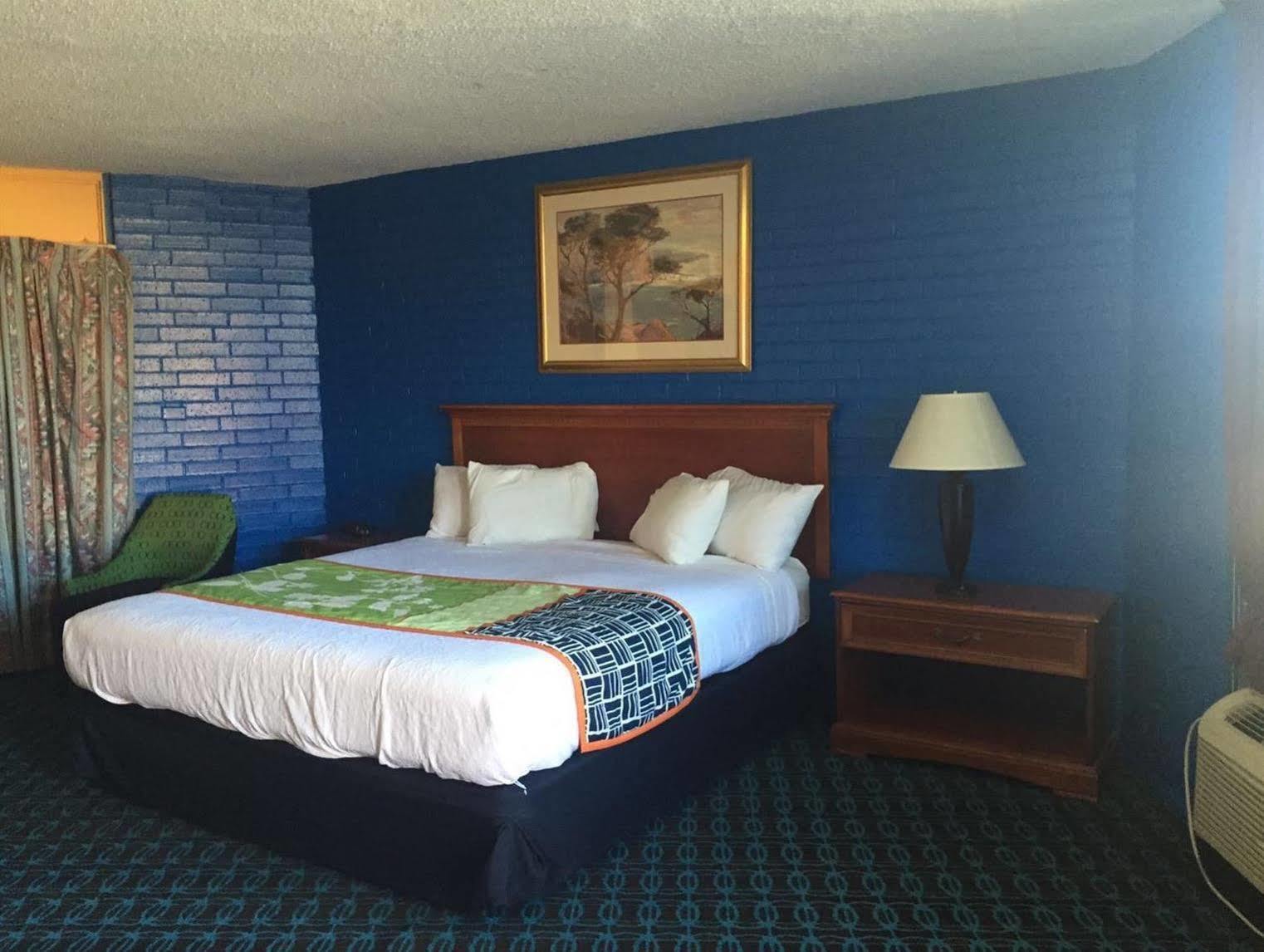 Trade Winds Inn Clinton Esterno foto